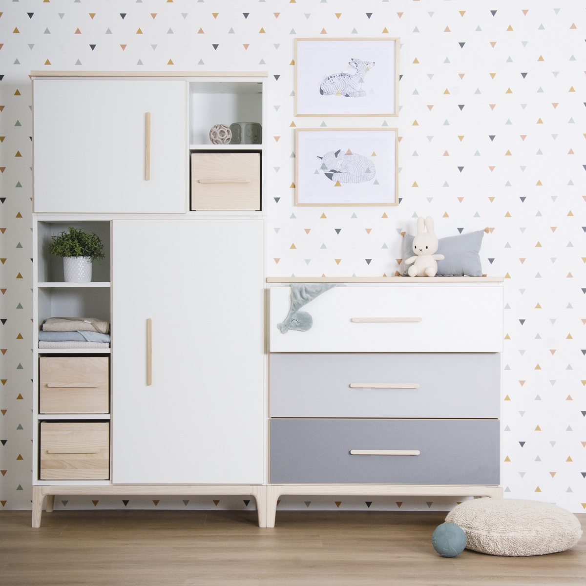 Kleiderschrank 173 cm 2-türig NADO Curve Esche sky blue-capri blue