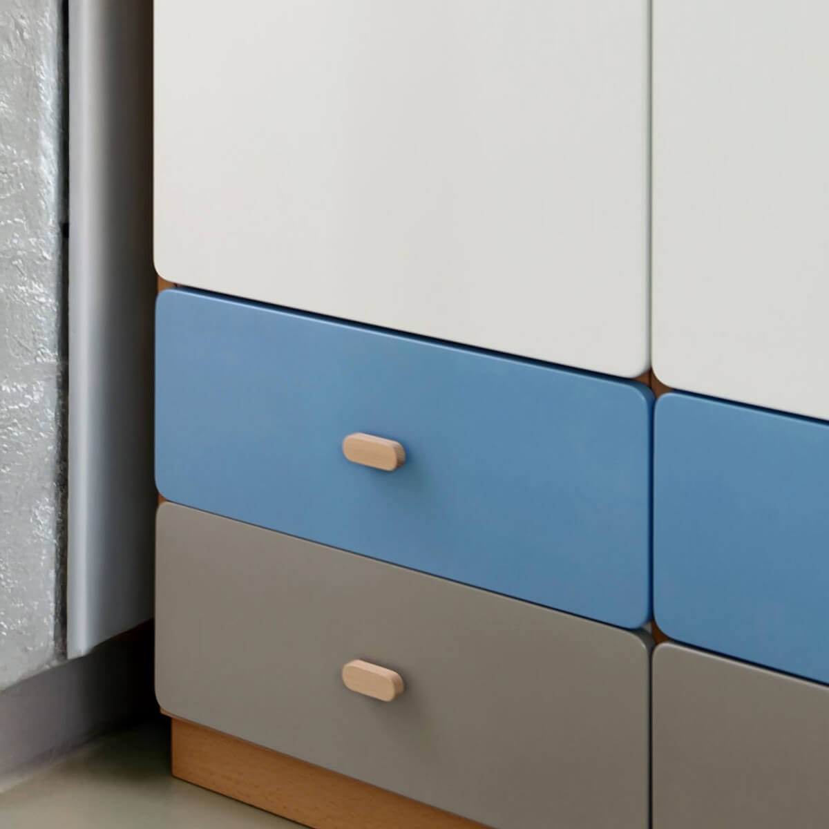 Kleiderschrank 93x218cm DESTYLE de Breuyn natur kristallblau