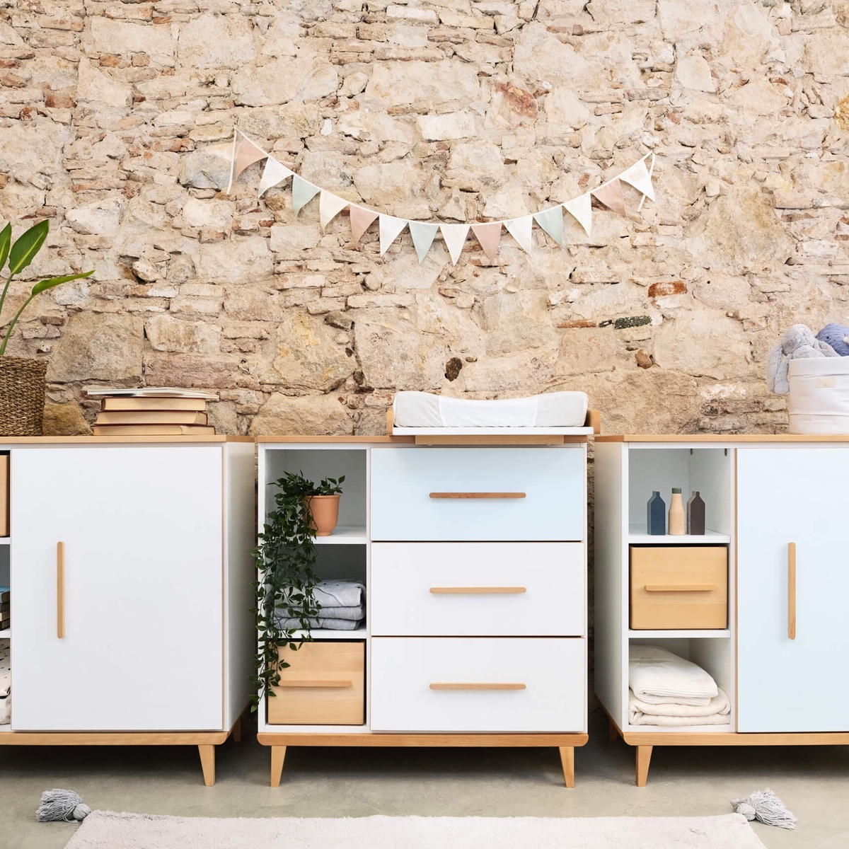 Kommode 3 Schubladen 3 Nischen NADO Retro Buche sky blue